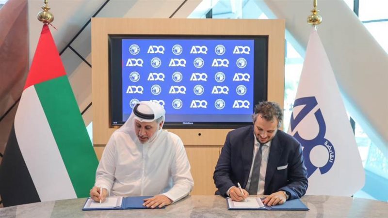 أثناء توقيع الشراكة