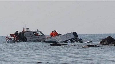 فقدان 8 أفراد من طاقم قارب صيد صيني بعد اصطدامه بناقلة