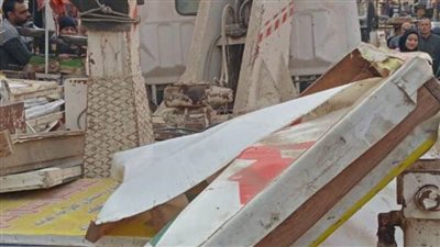 حملة مكبرة لرفع الإعلانات المخالفة والعشوائية من شوارع ببني مزار بالمنيا