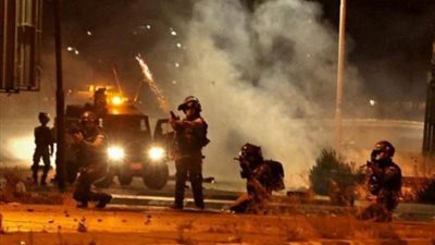 إصابات بالاختناق خلال مواجهات عقب إغلاق الاحتلال المدخل الشمالي لمدينة الخليل