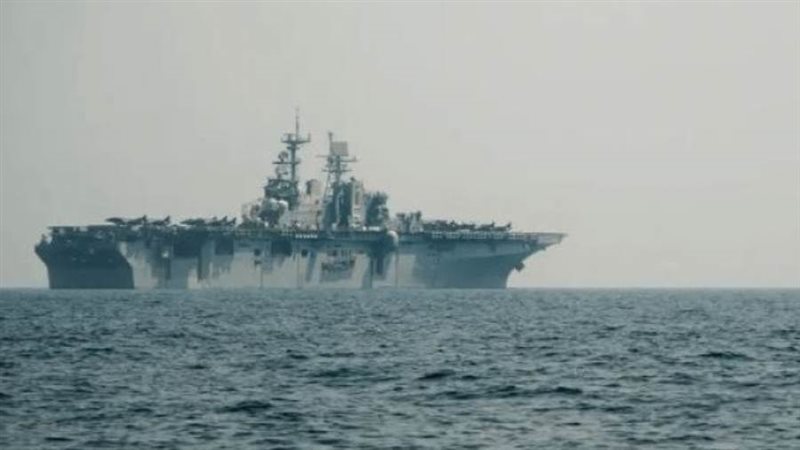 حاملة طائرات أمريكية