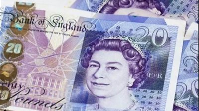 الإسترليني ينخفض مقابل الدولار واليورو