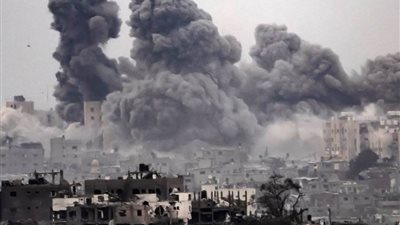 استشهاد 16 فلسطينياً في قصف إسرائيلي على منازل وسط قطاع غزة