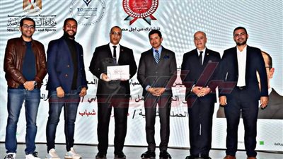 وزير الشباب يُكرم أعضاء اتحاد شباب كفر الشيخ وحملة 