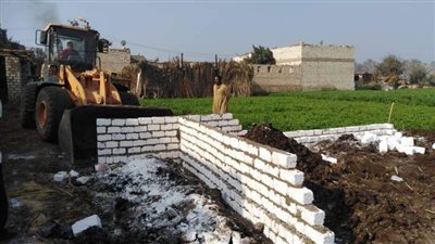 إزالة 145حالة تعد بالبناء المخالف على الأرض الزراعية خلال حملات مكبرة بالمنيا