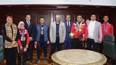 محافظ بني سويف يكرم المتميزين رياضيًا دوليًا وإفريقيًا وعربيًا 