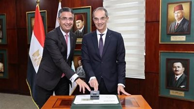 وزير الاتصالات يشهد إطلاق الموقع الإلكتروني للبريد المصري وخدمتي 