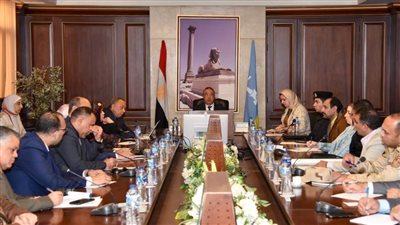 محافظ الإسكندرية يترأس الاجتماع الأول للجنة مجابهة مخاطر موجات تسونامي