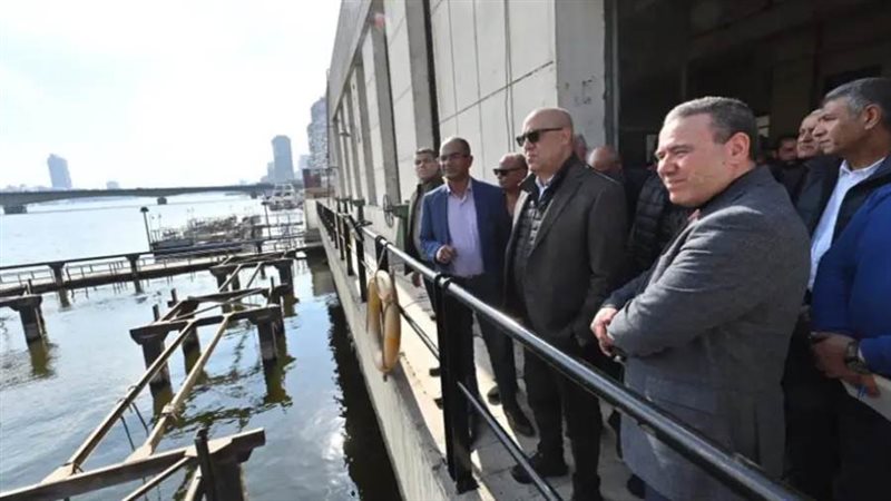 وزير الإسكان يتفقد