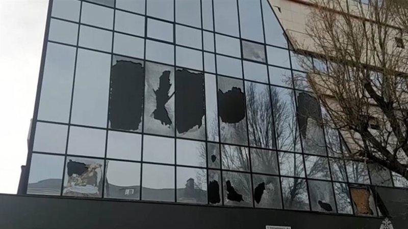 أضرار مادية في قصف