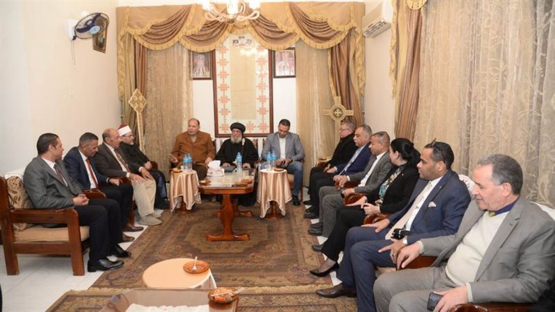 محافظ أسيوط يزور