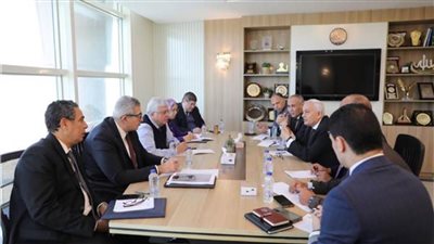 عاشور وحجازي يبحثان التعاون بين الوزارتين للإعداد للمؤتمر الخاص بالحوار المجتمعي حول تطوير المرحلة الثانوية 