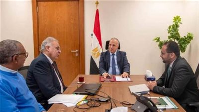 الدكتور سويلم يتابع سير العمل بمصلحة الميكانيكا والكهرباء وتحسين كفاءة محطات الرفع