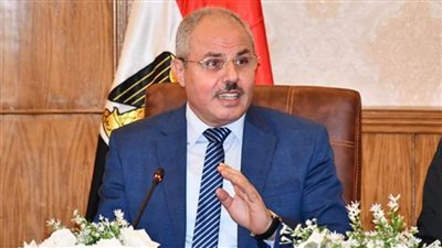 رئيس جامعة قناة السويس: افتتاح مجمع العيادات الخارجية بكلية العلاج الطبيعي قريبا