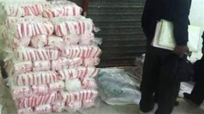 قبل تهريبها للسوق السوداء.. ضبط طن سكر و١٢٠٠ زجاجة زيت مدعم بالشرقية