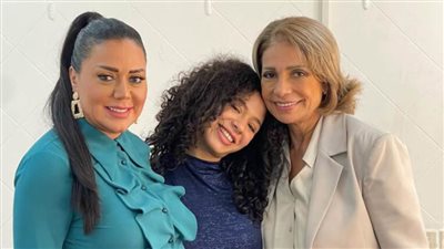 رانيا يوسف تعلن عن أول بطولة لابنتها في المجال الفني