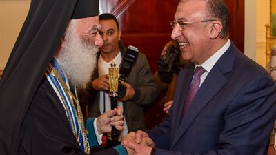 محافظ الإسكندرية يشارك الإخوة الروم الأرثوذكس احتفالات عيد الغطاس المجيد 