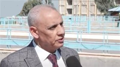 زراعة 500 شجرة مثمرة بمحطات مياه الشرب والصرف الصحي بقنا ضمن مبادرة 