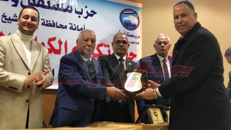 خلال التكريم