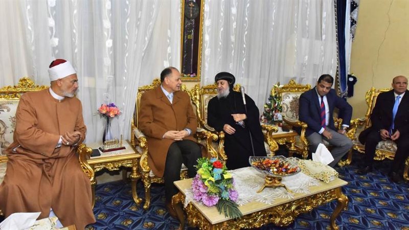 محافظ أسيوط يزور