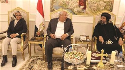 محافظ الوادي الجديد يزور كنيسة العذراء مريم لتقديم التهنئة بعيد الميلاد المجيد