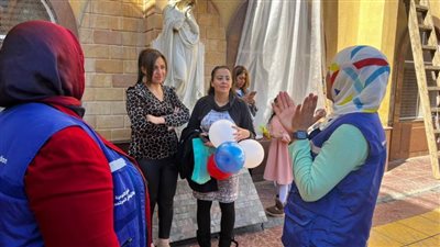 محافظ الإسماعيلية يتابع خطة مديرية الصحة وانتشار الفِرق الطبية لها بالكنائس