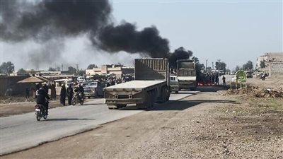   عاجل.. ضربة صاروخية ضخمة على قاعدة أمريكية في سوريا وتصاعد أعمدة النيران