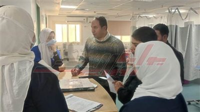 شقوير يفاجئ مستشفى البرلس المركزي بجولة تفقدية