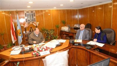 محافظ أسيوط يتابع آخر المستجدات بمشروعات هيئة الأبنية التعليمية ويوجه بتسريع وتيرة العمل لنهو الأعمال