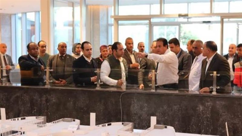 وزير الصحة بمجمع