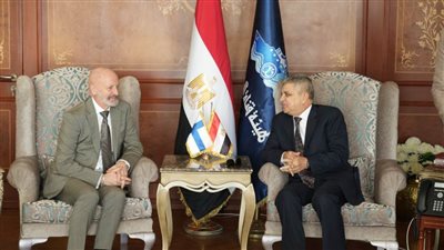 الفريق أسامة ربيع يبحث مع السفير الفنلندي التعاون الثنائي