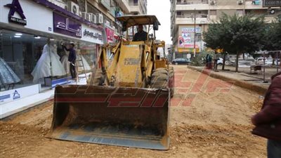 استكمال مشروعات الرصف بعدد من شوارع كفر الشيخ