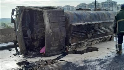 مصرع وإصابة 3 أشخاص في حريق شاحنة مواد بترولية بالدقهلية