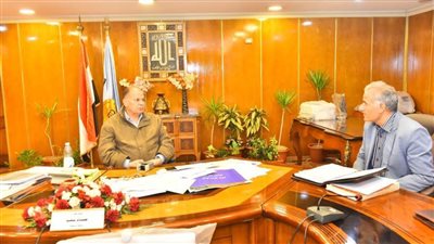 محافظ أسيوط يؤكد أهمية الإرشاد الزراعي في توعية المزارعين بالحفاظ على الأرض الزراعية دون تعديات