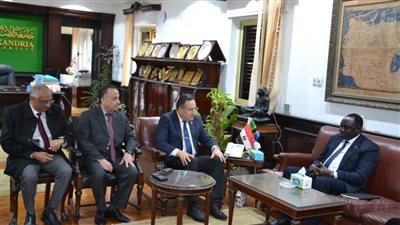 رئيس جامعة الإسكندرية يستقبل سفير تنزانيا لبحث سبل التعاون المشترك