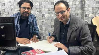 توقيع عقد كتاب 