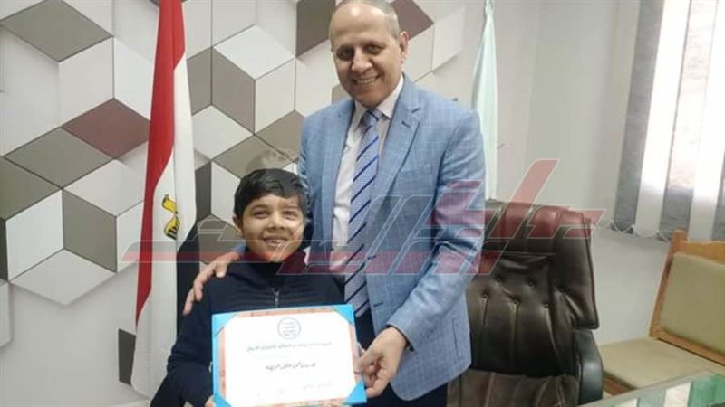 وكيل التعليم يكرم