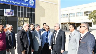 رئيس جامعة قناة السويس يُوجه بسرعة الانتهاء من لائحة العلاج الطبيعي