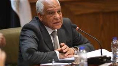 محافظ الجيزة: 200 ألف طالب يؤدون غدا امتحانات الشهادة الإعدادية .. وإنهاء كافة التجهيزات