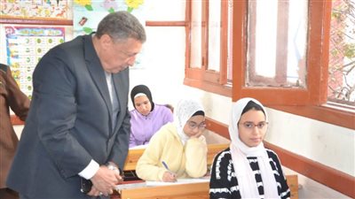 نائب محافظ البحيرة تتابع سير امتحانات الشهادة الإعدادية بمدارس كفر الدوار 