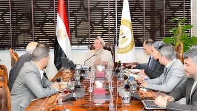 وزيرة البيئة تلتقي بأحد المستثمرين لبحث سبل التعاون لتوفير تجربة سياحة بيئية فريدة بمحمية وادي دجلة 