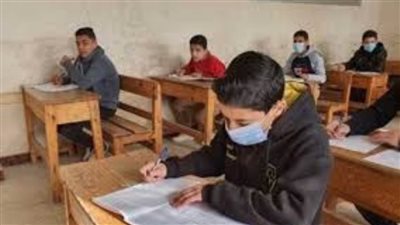 إحالة طالب وطالبة بامتحانات الشهادة الإعدادية بالشرقية للشؤون القانونية لمحاولتهما الغش 