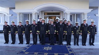 عاجل.. قائد القوات البحرية يلتقي قائد القوات البحرية لجنوب إفريقيا  