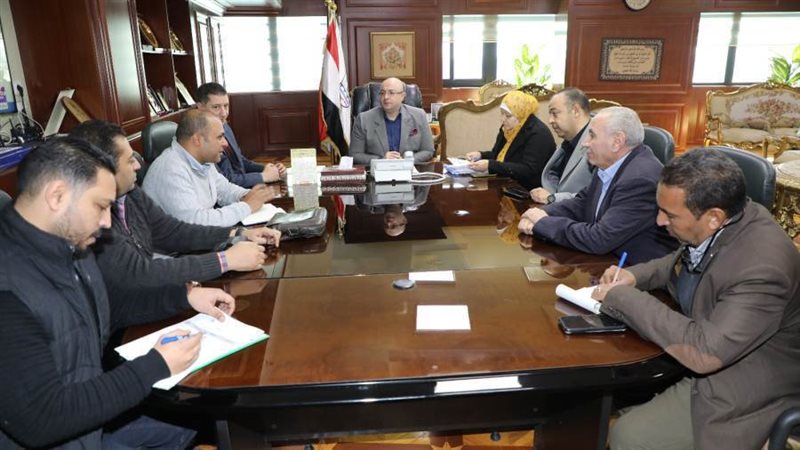 لقاء محافظ بنى سويف