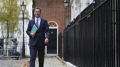 وزير الخزانة البريطاني يؤكد إمكانية خفض الضرائب الشخصية مارس المقبل