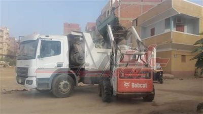 رفع مخلفات النظافة من شوارع وميادين عاصمة كفر الشيخ