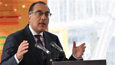 رئيس الوزراء يتفقد معرض السلع الغذائية بحي 