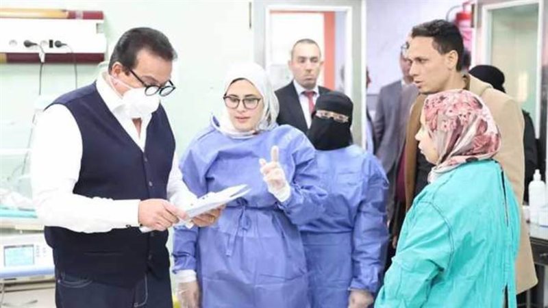 وزير الصحة فى بنى