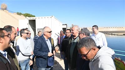 وزير الري يتفقد مقر الهيئة العامة للسد العالي وخزان أسوان
