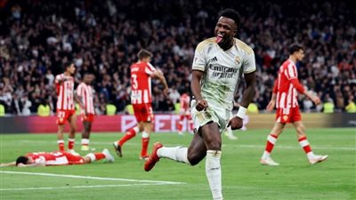 ريال مدريد يقلب الطاولة على ألميريا ويتصدر الدوري الإسباني